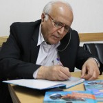 کتاب آموزش شنا از نوزادی تا قهرمانی رونمایی شد با حضور نصرالله سجادی (معاون وزیر ورزش)، حمیدرضا گرشاسبی (مدیرکل ورزش و جوانان استان تهران)، محسن رضوانی (رئیس فدراسیون شنا) و جمعی از پیشکسوتان و بزرگان ورزش کشور از کتاب ((آموزش شنا از نوزادی تا قهرمانی)) نوشته پرویز هدایت رونمایی شد.
