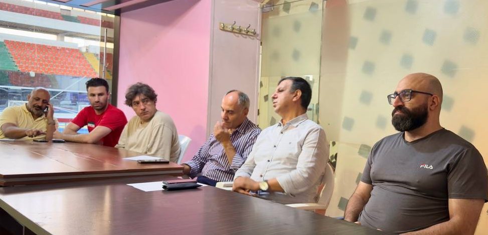 نشست تخصصی و صمیمی مسئولان فدراسیون با کادر فنی تیم ملی شنا