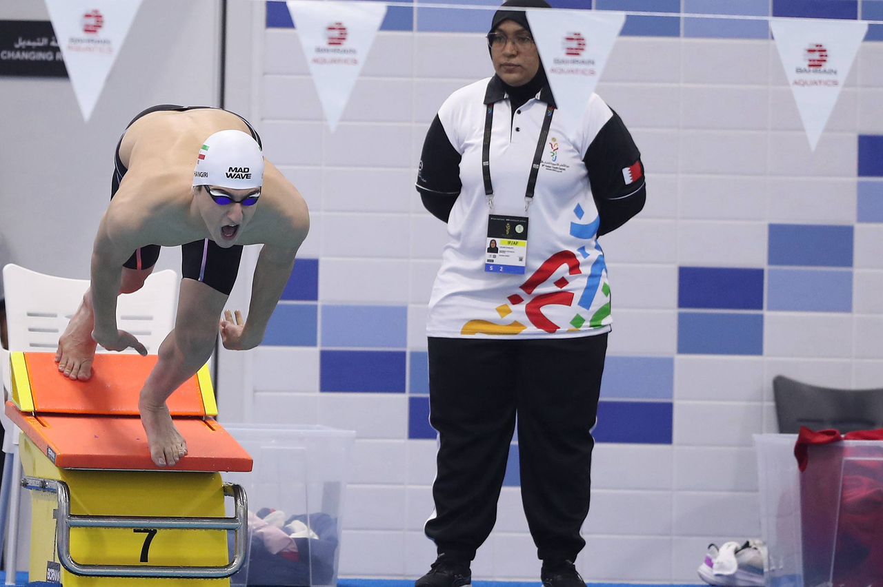 برگزاری مسابقات شنا در ماده ۱۰۰ متر پروانه با حضور دو‌شناگر ملی‌پوش ایران / محمد مهدی غلامی فینالیست شد