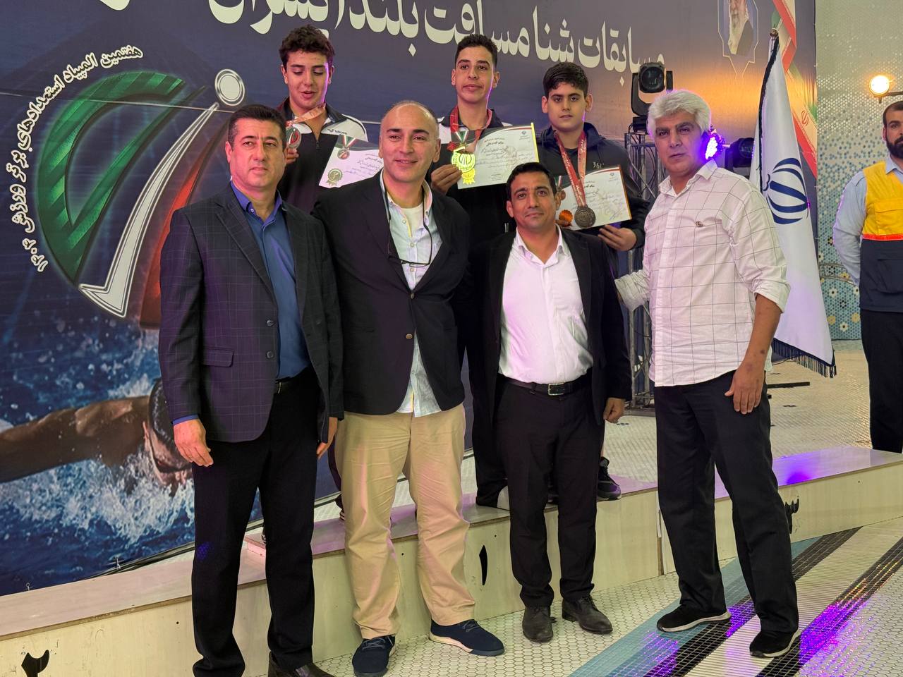 گزارش تصویری از مراسم اختتامیه مسابقات شنای پسران در هفتمین المپیاد استعدادهای برتر ورزش کشور با حضور رئیس فدراسیون ورزش‌های آبی