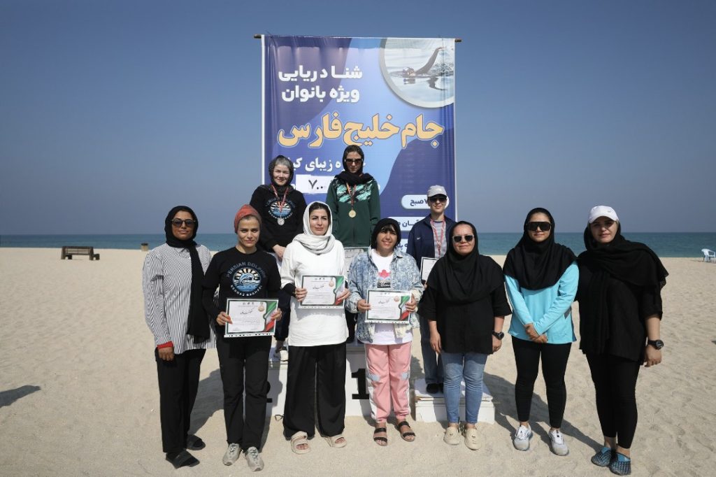 رقابت‌های شنا دریایی بانوان جام «خلیج فارس» در کیش برگزار شد