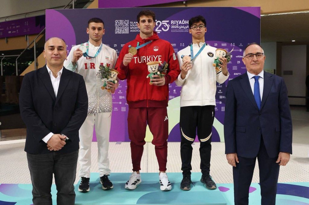 بازی‌های همبستگی کشورهای اسلامی؛ هومر عباسی در ماده  ۵۰ متر کرال پشت  به مدال نقره رسید 