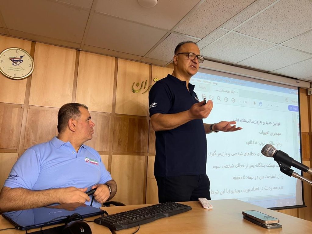 برگزاری کلینیک داوری پیشفصل لیگ برتر واترپلو / تأکید رئیس فدراسیون ورزشهای آبی بر ضرورت یکسانسازی قضاوت در فصل جدید برگزاری کلینیک داوری پیشفصل لیگ برتر واترپلو / تأکید رئیس فدراسیون ورزشهای آبی بر ضرورت یکسانسازی قضاوت در فصل جدید