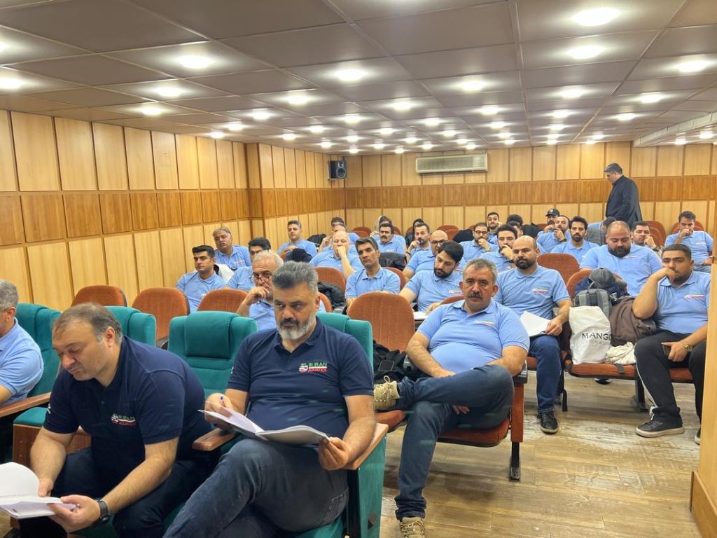 برگزاری کلینیک داوری پیشفصل لیگ برتر واترپلو / تأکید رئیس فدراسیون ورزشهای آبی بر ضرورت یکسانسازی قضاوت در فصل جدید برگزاری کلینیک داوری پیشفصل لیگ برتر واترپلو / تأکید رئیس فدراسیون ورزشهای آبی بر ضرورت یکسانسازی قضاوت در فصل جدید