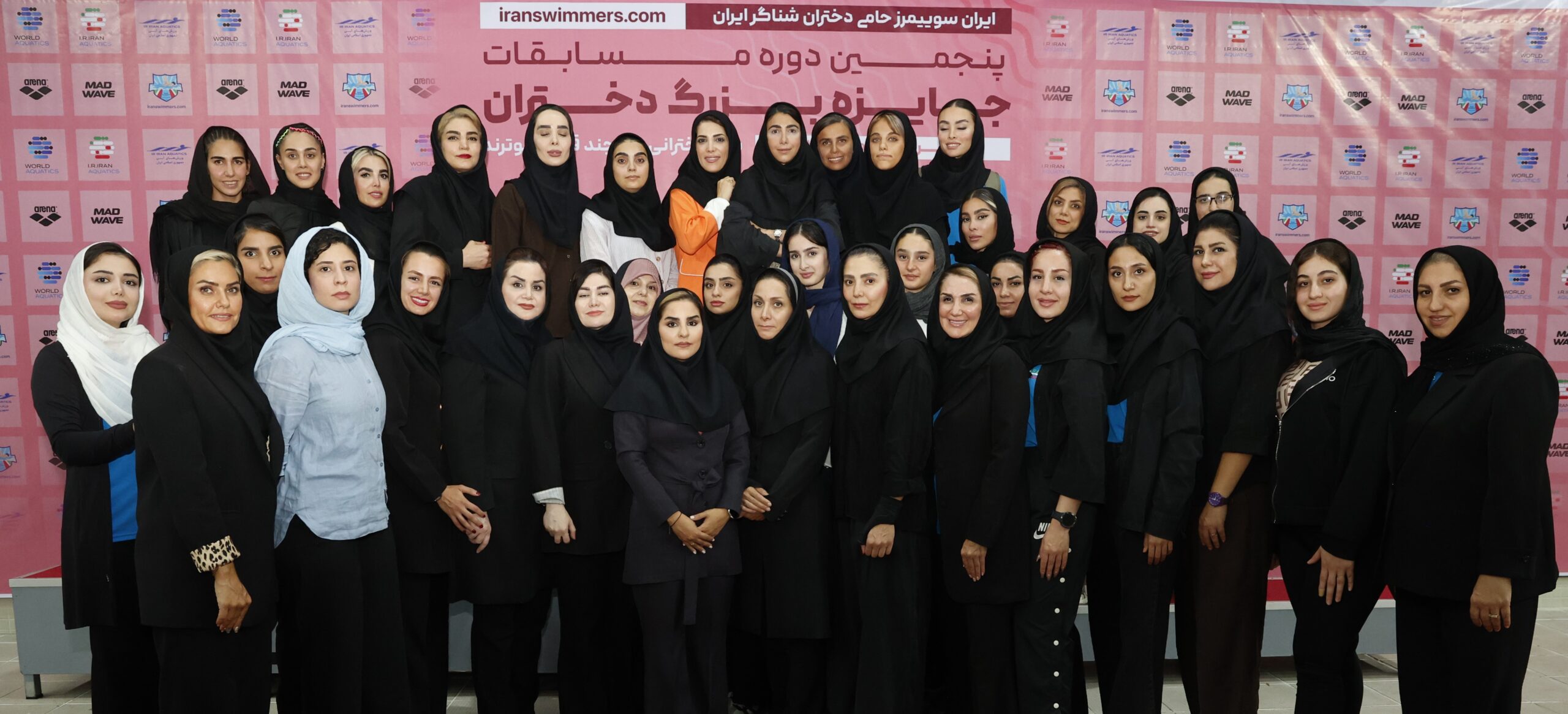گزارش تصویری پنجمین دوره مسابقات شنا جایزه بزرگ دختران